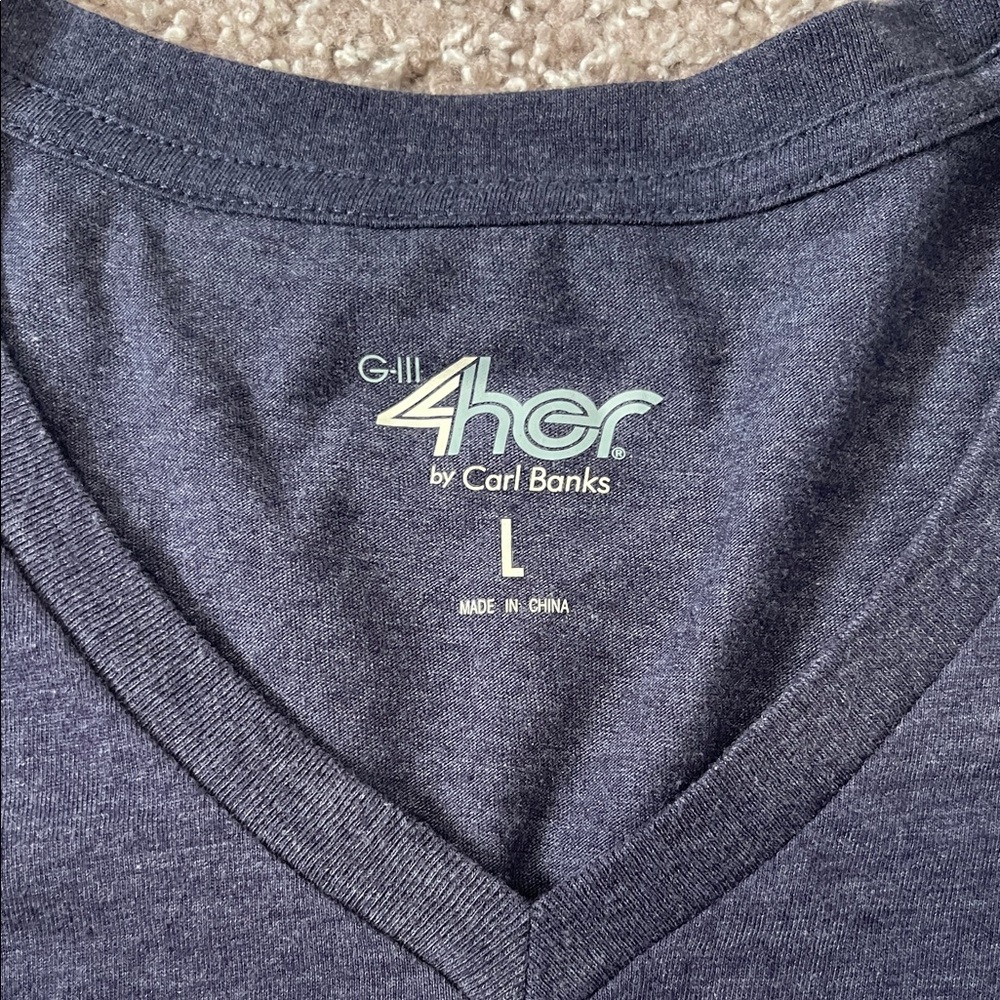 G-III 4Her by Carl Banks Navy V-Neck T-Shirt - Picture 2 of 5